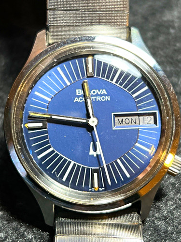 1977 bulova accutron 293 - 1977,